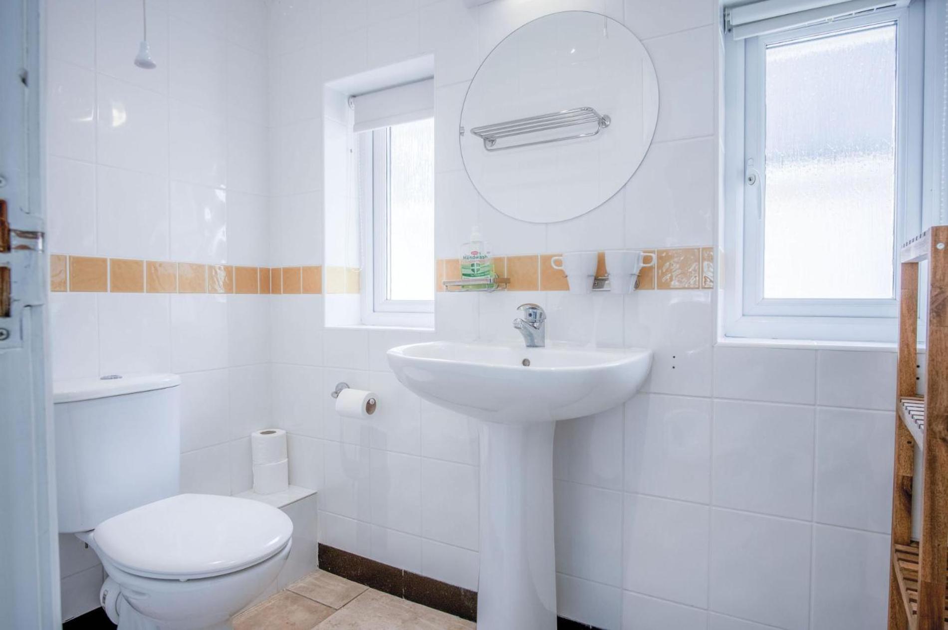 Ewyn Y Don - 2 Bedroom Apartment - Пендайн Екстериор снимка
