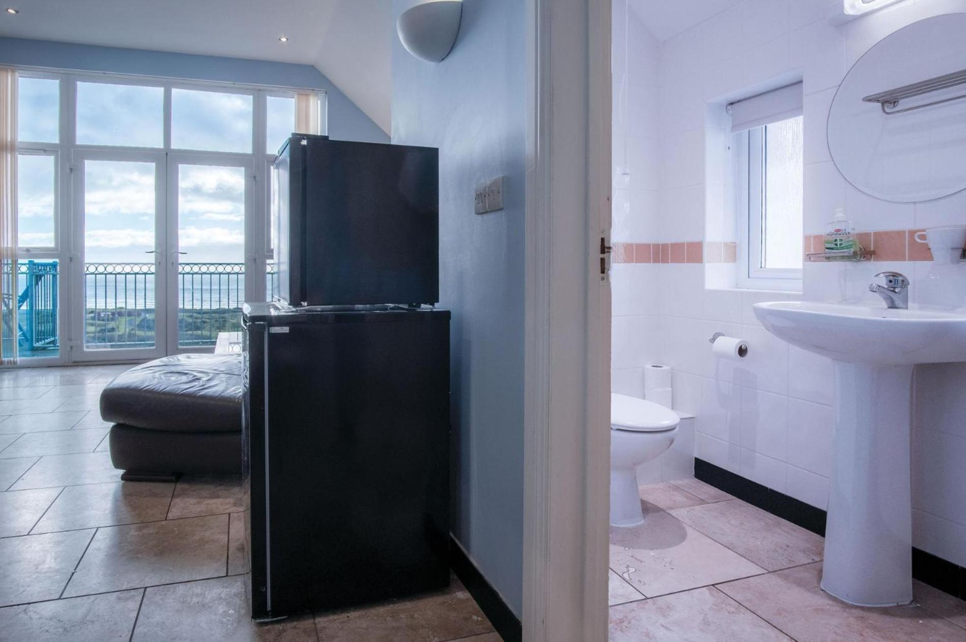 Ewyn Y Don - 2 Bedroom Apartment - Пендайн Екстериор снимка
