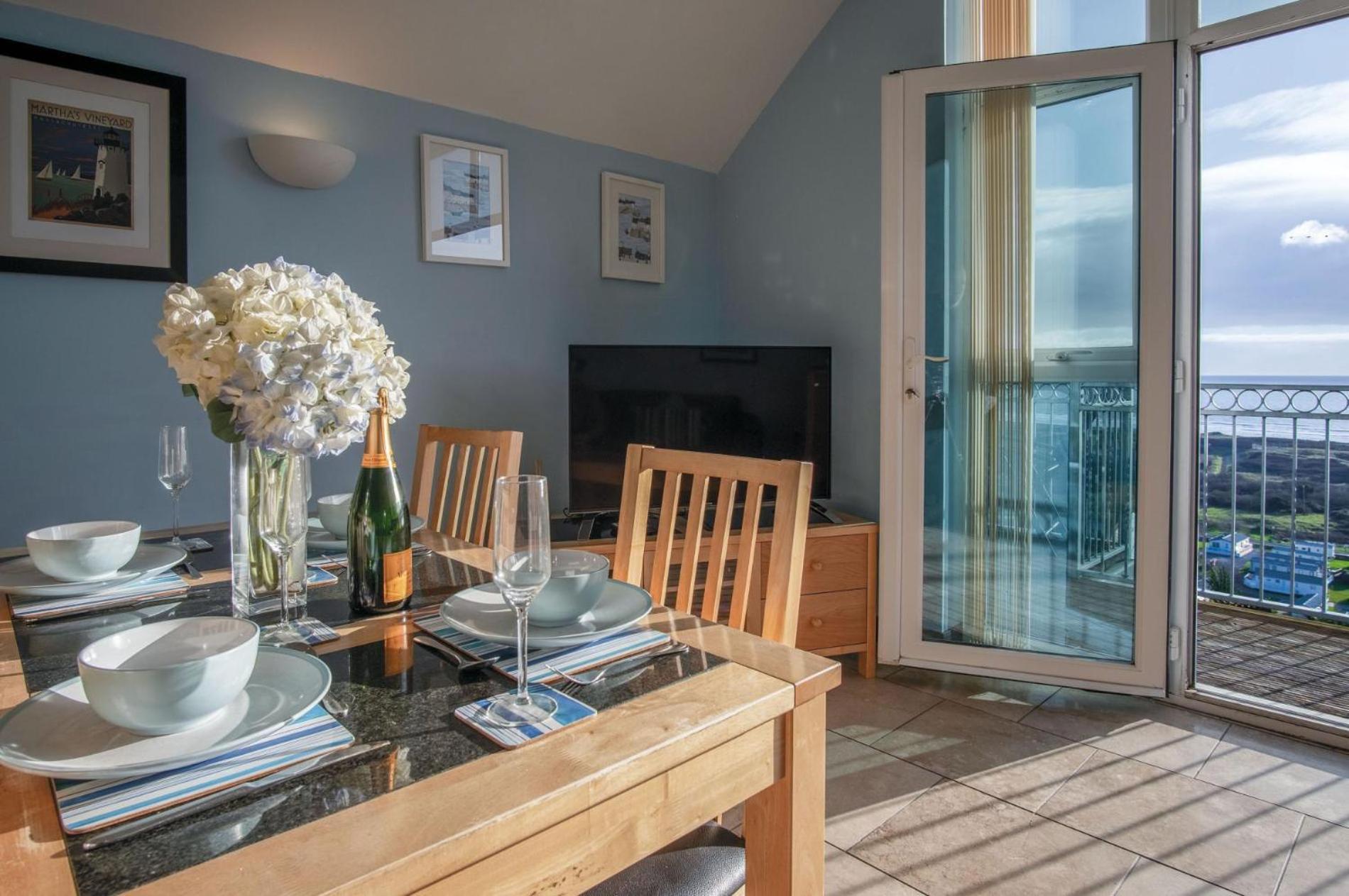 Ewyn Y Don - 2 Bedroom Apartment - Пендайн Екстериор снимка
