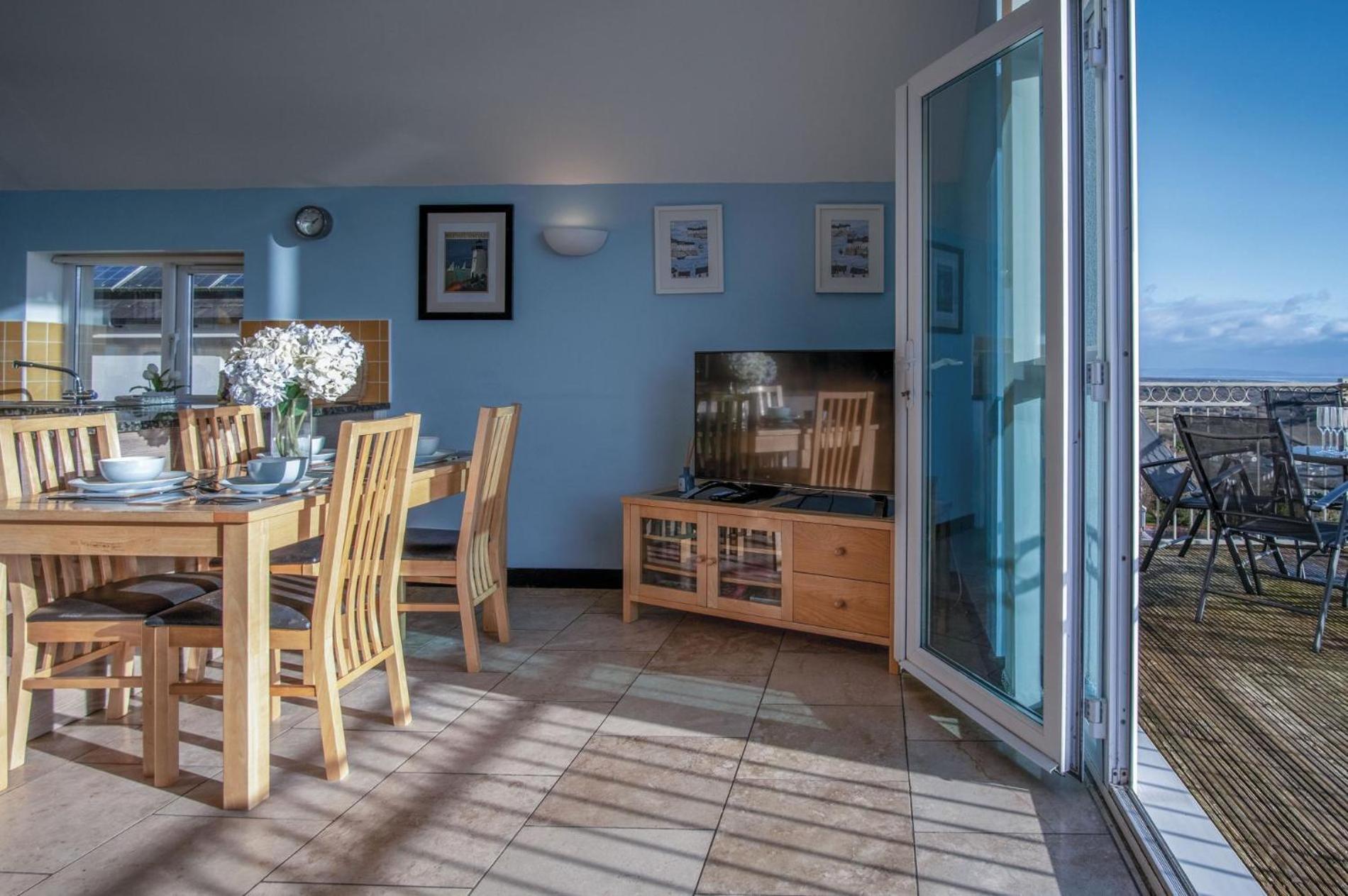 Ewyn Y Don - 2 Bedroom Apartment - Пендайн Екстериор снимка