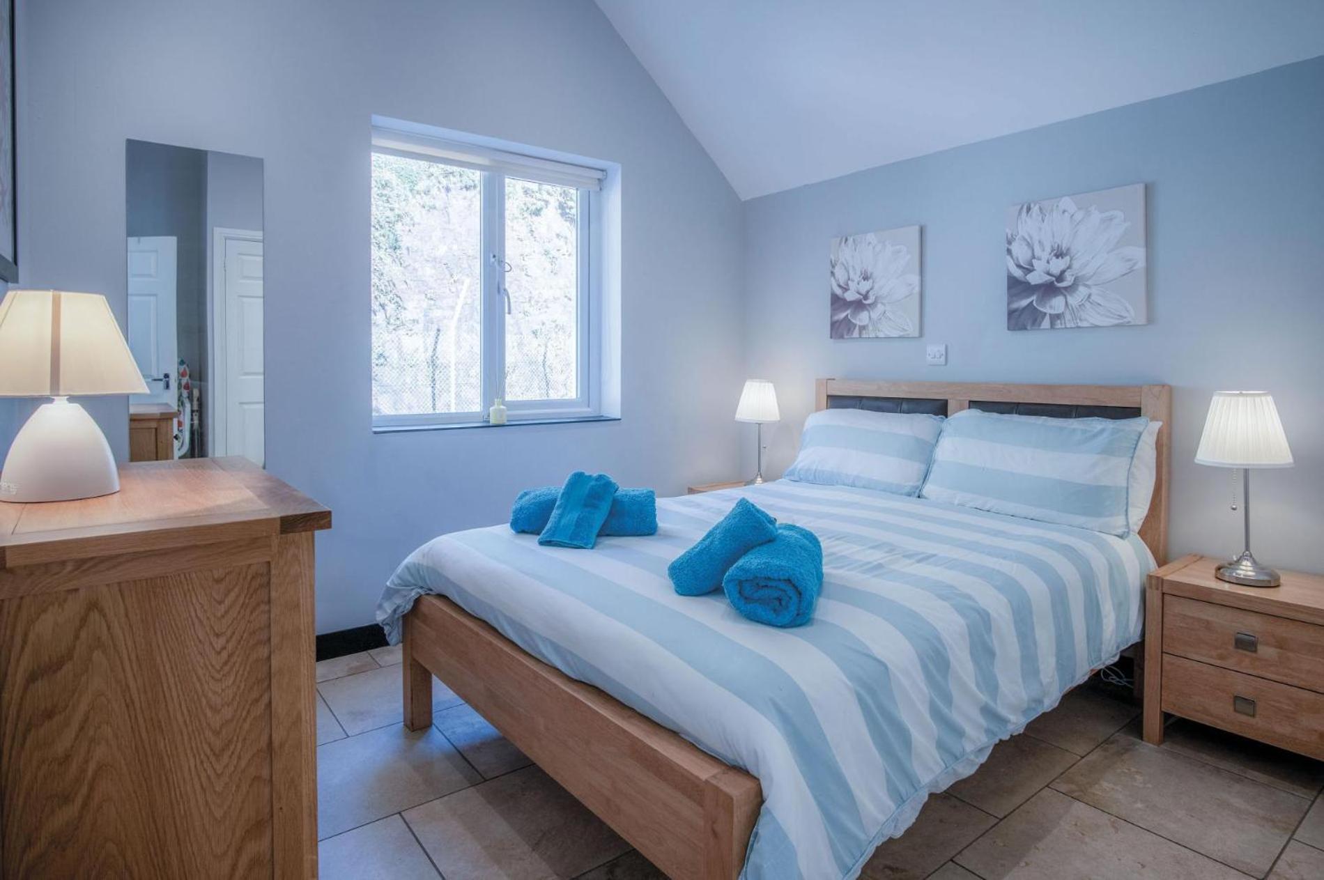 Ewyn Y Don - 2 Bedroom Apartment - Пендайн Екстериор снимка
